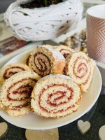 Bezlepková piškotová roláda s rybízovou marmeládou