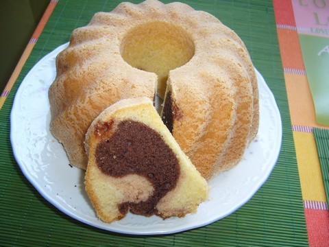 Mramorová bábovka tří barev